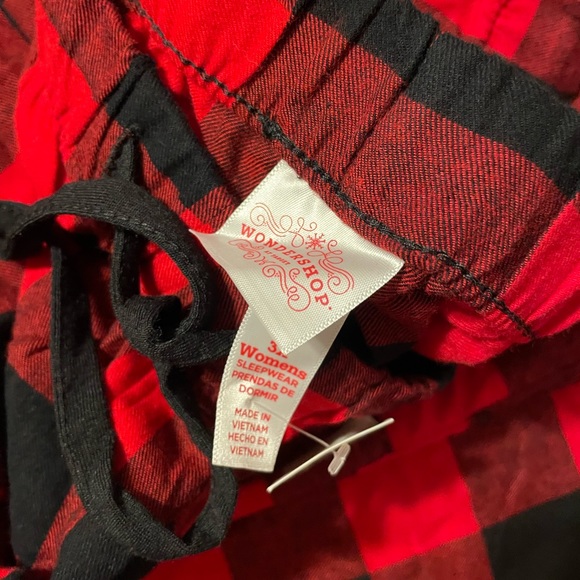 Christmas pjs 
 Buffalo Plaid 2 pc sleep wear - Picture 11 of 15